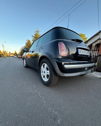 MINI Cooper cena 10000 przebieg: 180000, rok produkcji 2002 z Starachowice małe 137